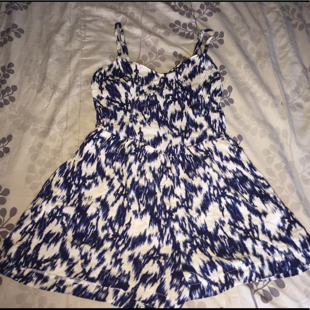 Super cute patterned romper!